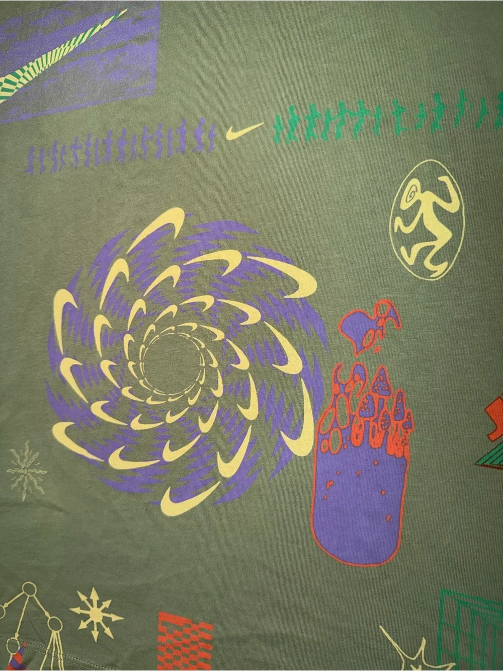 The Nike Tee Just Do It NSW Festival AOP Mens T-Shirt Men’s Small Olive Green